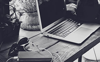 曼联砸1亿签中场？巨头考察德国坎塞洛，破纪录引援能成吗？